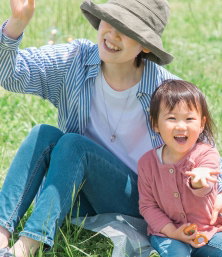 笑っている男の子